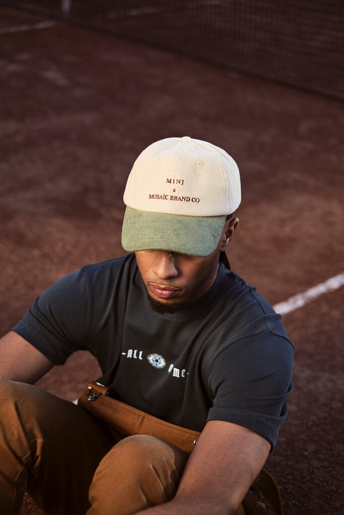 Casquette en velours côtelé marron en collaboration avec MINJ et MOSAÏC, style streetwear marocain moderne et vintage